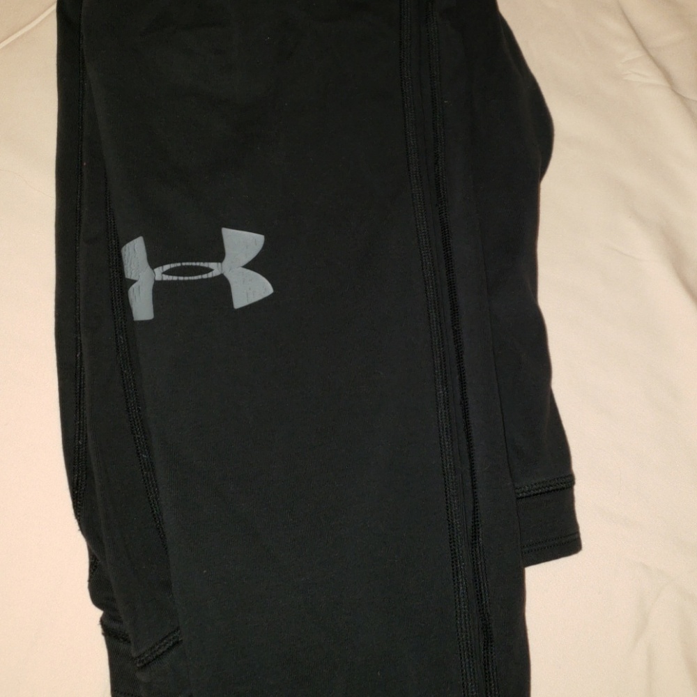 black under armour leggings